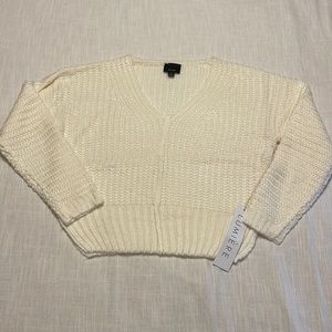 NWT Lumiere Cropped Knit Cream Sweater